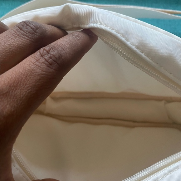 Biossance crossbody cosmetic bag - Picture 3 of 4